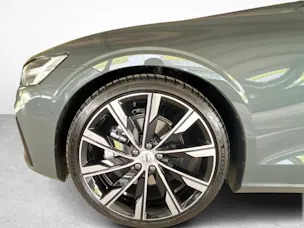 Volvo V60 2.0 B4 Plus Dark