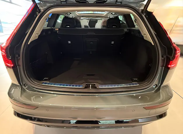 Volvo V60 2.0 B4 Plus Dark