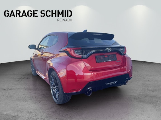 Vehicle image 4 Vehicle image 4