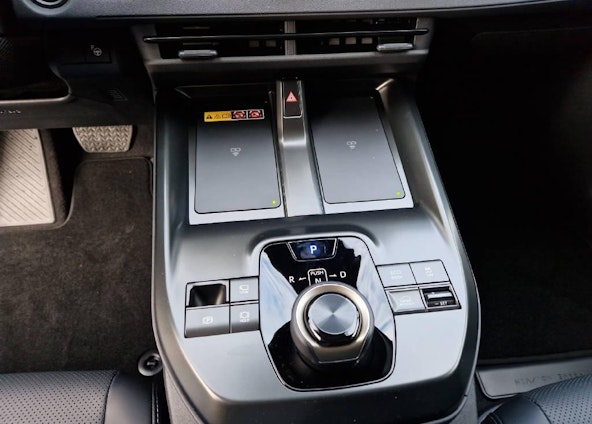 Vehicle image 16 Vehicle image 16