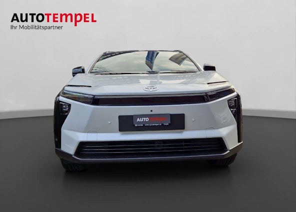 Vehicle image 6 Vehicle image 6