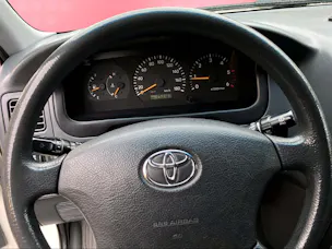 Toyota HIACE Kombi LWB 2.5 D-4D 3 P.