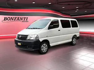 Toyota HIACE Kombi LWB 2.5 D-4D 3 P.