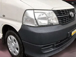 Toyota HIACE Kombi LWB 2.5 D-4D 3 P.