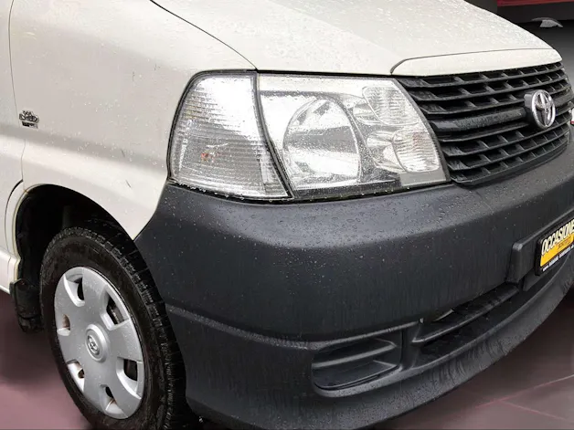 Toyota HIACE Kombi LWB 2.5 D-4D 3 P.