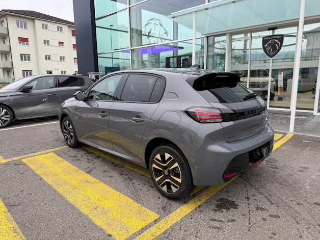 Peugeot 208 1.2 Hybrid Allure Premium