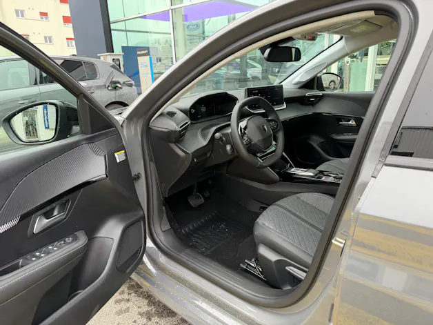Peugeot 208 1.2 Hybrid Allure Premium