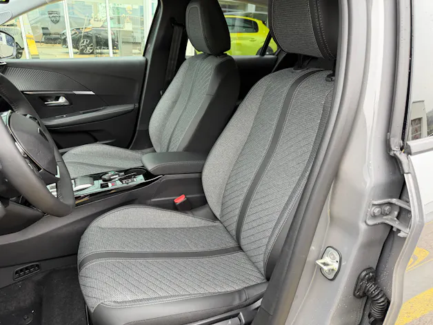 Peugeot 208 1.2 Hybrid Allure Premium