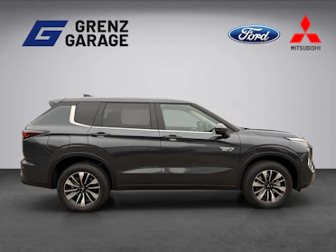 MITSUBISHI OUTLANDER 7