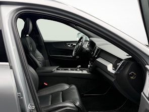 image du véhicule VOLVO XC60 2.0 T8 TE R-Design AWD