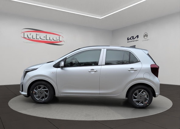 Vehicle image 6 Vehicle image 6