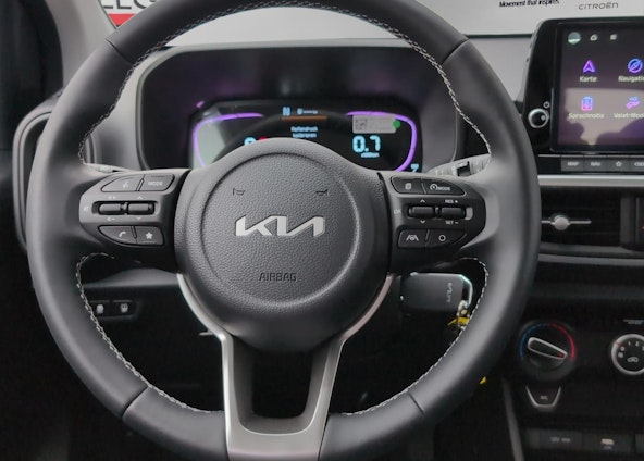 Vehicle image 11 Vehicle image 11