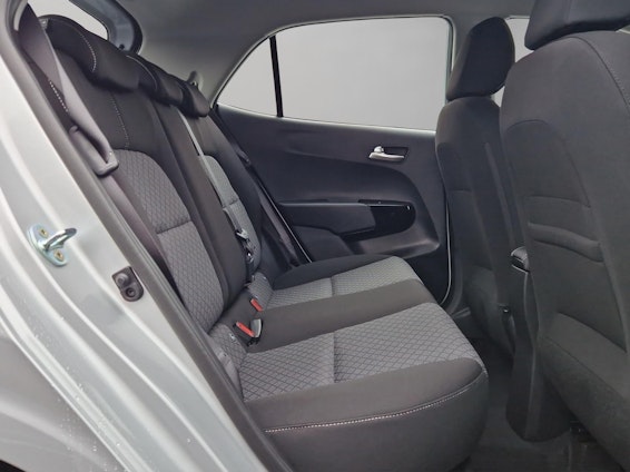 Vehicle image 15 Vehicle image 15