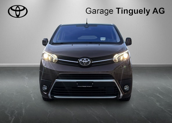 First vehicle image First vehicle image