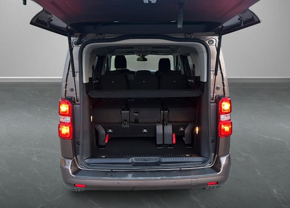 Vehicle image 9 Vehicle image 9