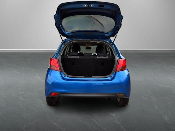 Vehicle image 9 Vehicle image 9