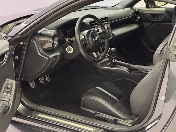 Vehicle image 6 Vehicle image 6