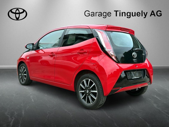 Vehicle image 10 Vehicle image 10