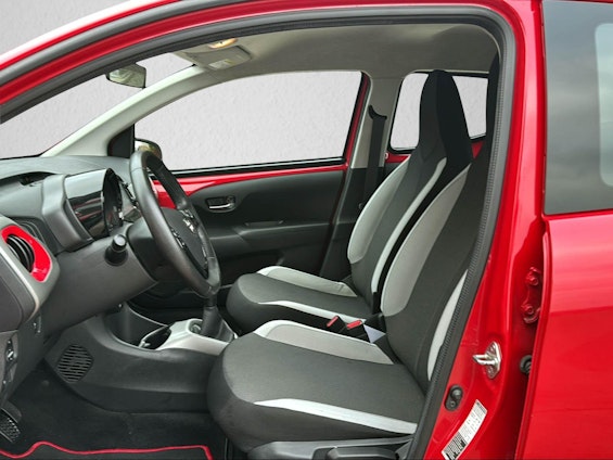 Vehicle image 2 Vehicle image 2