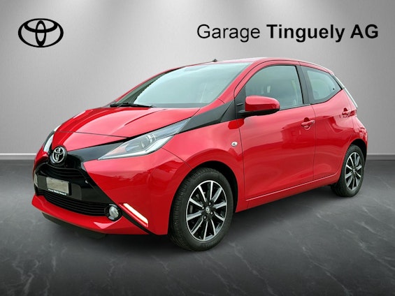 Vehicle image 3 Vehicle image 3