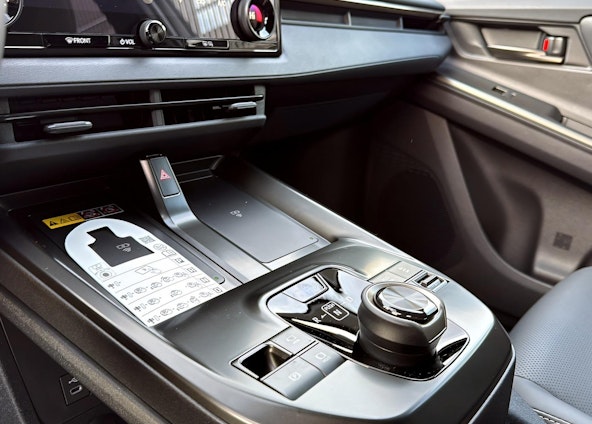 Vehicle image 9 Vehicle image 9