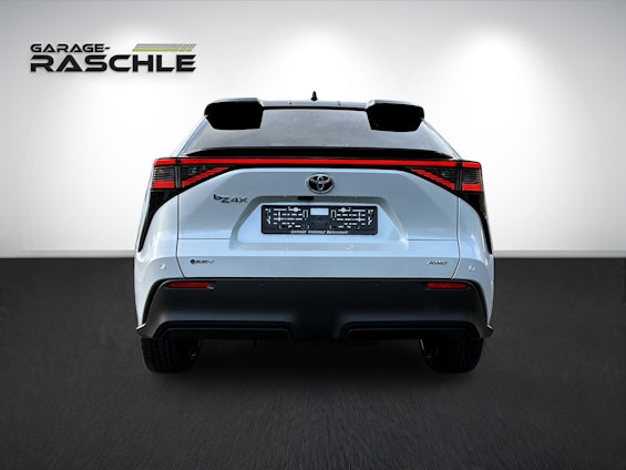 Vehicle image 6 Vehicle image 6