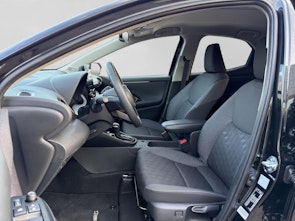 Vehicle image TOYOTA Yaris 1.5 VVT-i HSD Trend