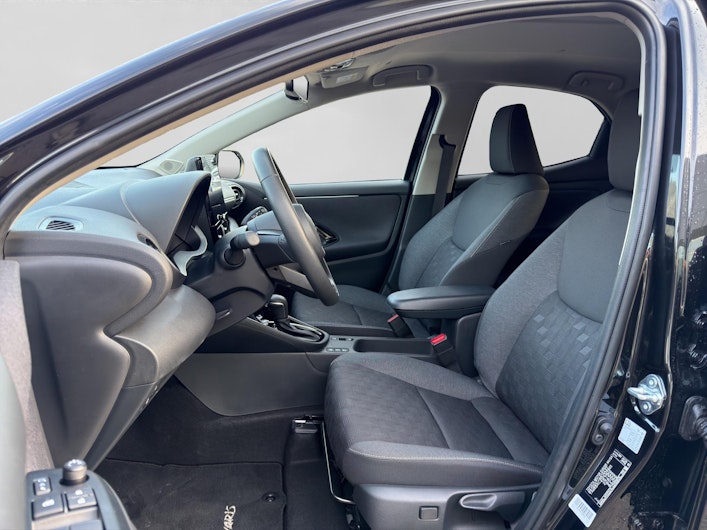 Vehicle image TOYOTA YARIS