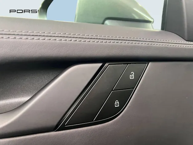 Porsche 911 Carrera GTS