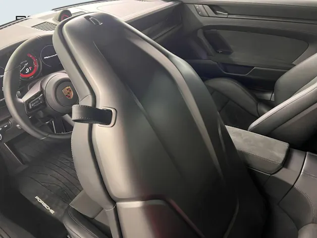 Porsche 911 Carrera GTS