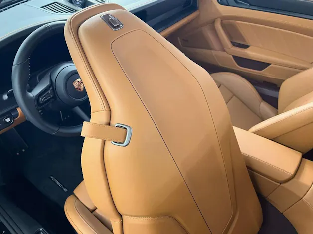Porsche 911 Carrera 4 GTS Cabriolet