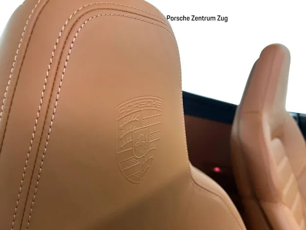 Porsche 911 Carrera 4 GTS Cabriolet