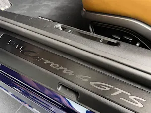 Porsche 911 Carrera 4 GTS Cabriolet