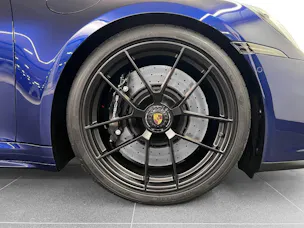 Porsche 911 Carrera 4 GTS Cabriolet