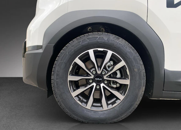 Vehicle image 15 Vehicle image 15