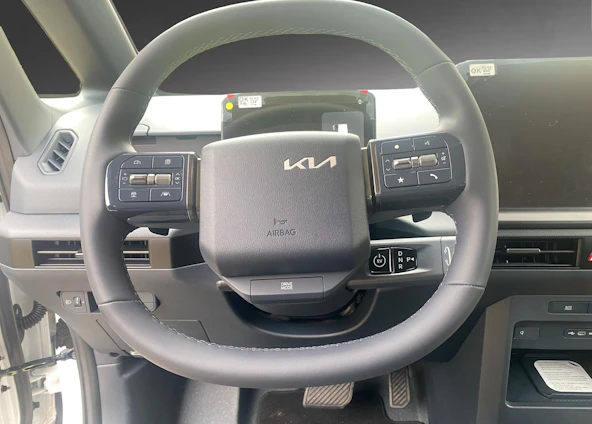 Vehicle image 9 Vehicle image 9