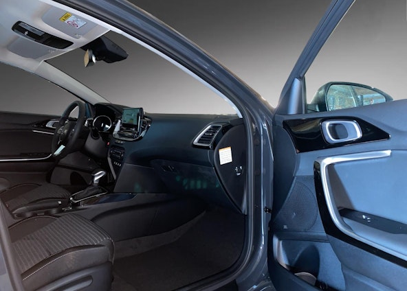 Vehicle image 12 Vehicle image 12