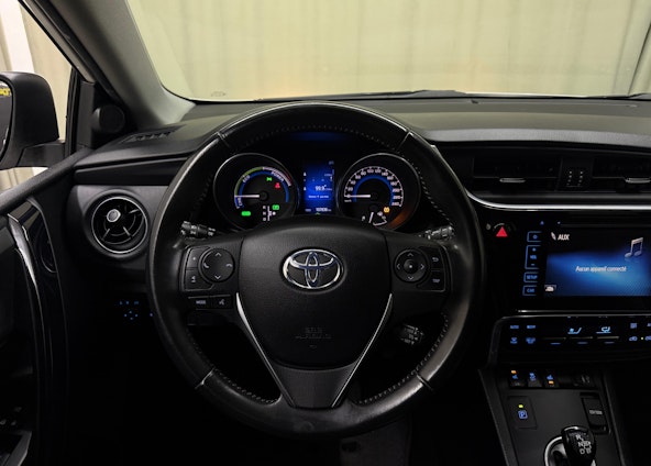 Vehicle image 9 Vehicle image 9