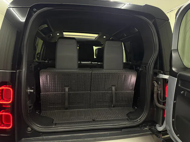 Land Rover Defender 110 P400 I6 X-Dynamic HSE 3.0 AT8