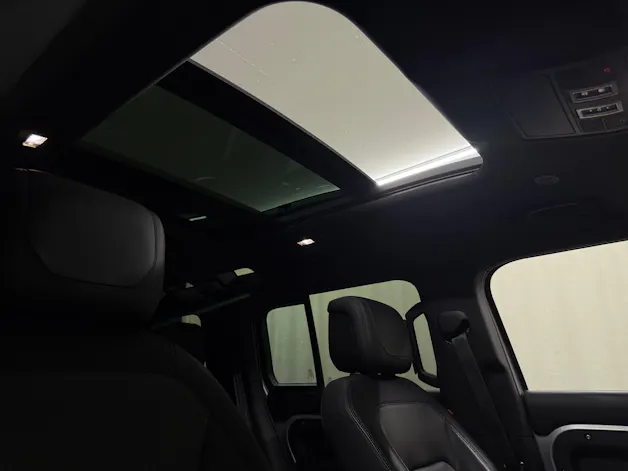 Land Rover Defender 110 P400 I6 X-Dynamic HSE 3.0 AT8