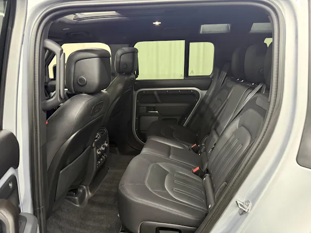 Land Rover Defender 110 P400 I6 X-Dynamic HSE 3.0 AT8