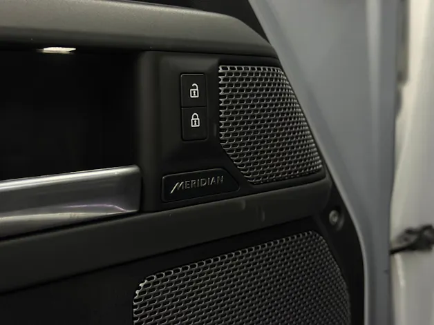 Land Rover Defender 110 P400 I6 X-Dynamic HSE 3.0 AT8