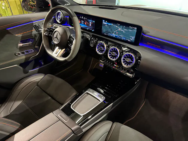 Mercedes-Benz CLA Shooting Brake 45 S AMG 4Matic 8G-DCT Street Style Edition
