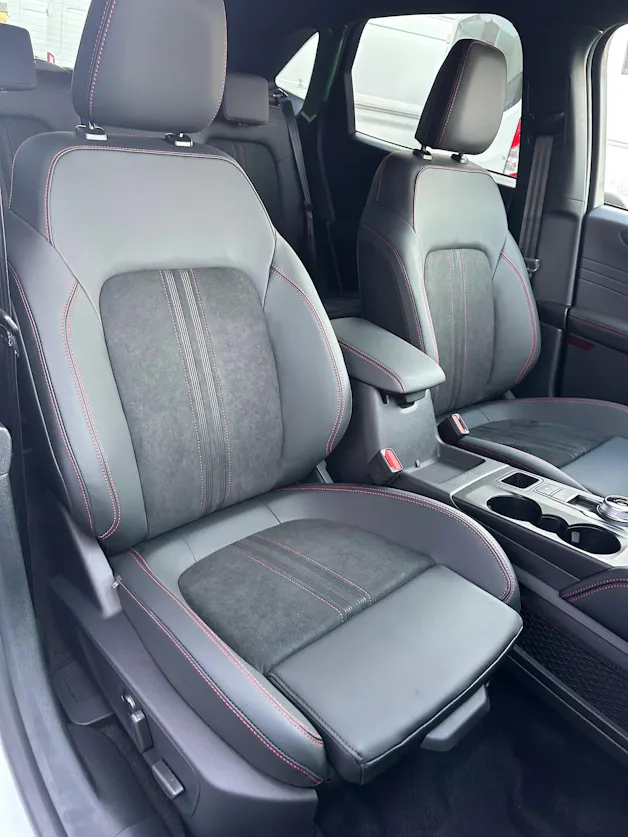 Ford Kuga 2.5 Hybrid ST-Line X 4x4 FHEV