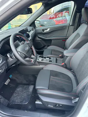 Ford Kuga 2.5 Hybrid ST-Line X 4x4 FHEV