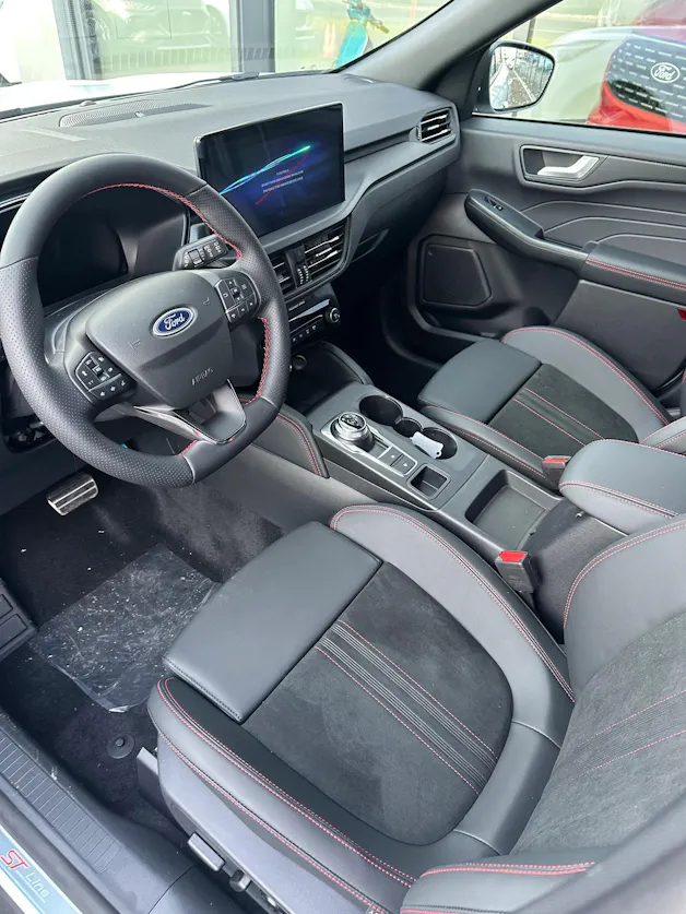 Ford Kuga 2.5 Hybrid ST-Line X 4x4 FHEV