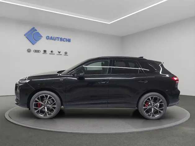 Audi Q3 SUV e-hybrid 200 kW S tronig