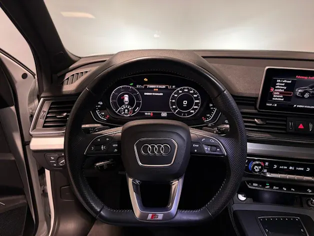 Audi Q5 55 TFSI e sport quattro