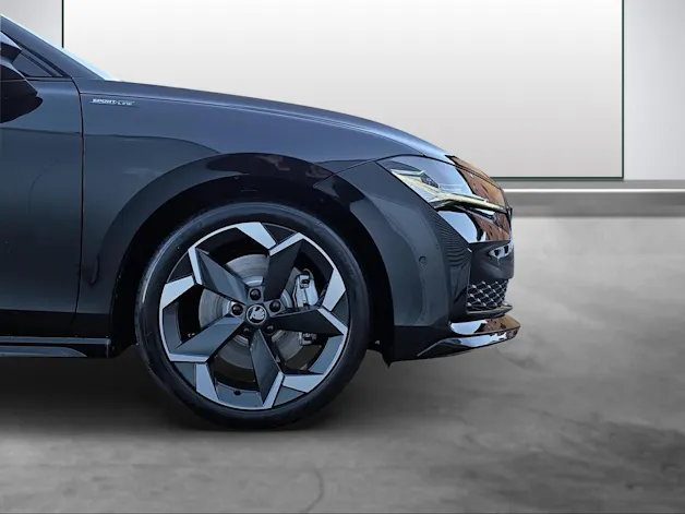 Škoda Superb Combi 2.0 TSI Sportline 4x4 DSG