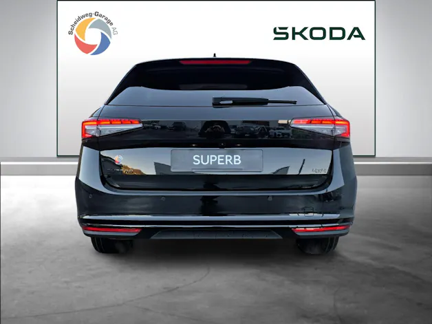 Škoda Superb Combi 2.0 TSI Sportline 4x4 DSG